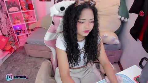 Snapshot of anyburkee chatting on October 31, 2025, 12:11 am Any online show from October 31, 2025, 12:11 am