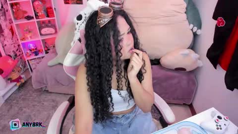 Snapshot of anyburkee chatting on November 12, 2025, 2:01 am Any online show from November 12, 2025, 2:01 am