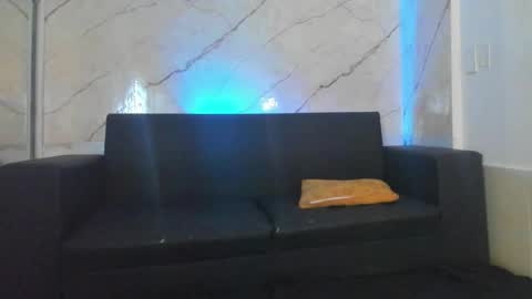 anyelo_sexyhot online show from October 14, 2025, 11:55 am