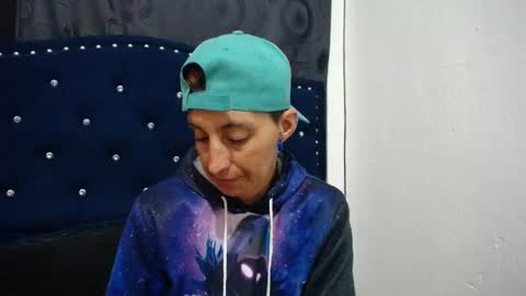 Snapshot of anyu_1306 chatting on December 13, 2024, 7:47 am anyu online show from December 13, 2024, 7:47 am