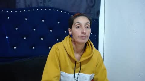 Snapshot of anyu_1306 chatting on December 24, 2024, 12:00 pm anyu online show from December 24, 2024, 12:00 pm