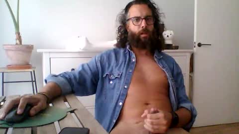 Snapshot of apc_3 chatting on September 29, 2025, 7:35 am apc_3 online show from September 29, 2025, 7:35 am