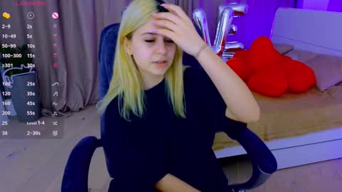 ApheliaStar online show from February 17, 2026, 5:08 pm