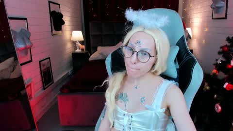 Snapshot of aphexqueen chatting on December 23, 2024, 5:54 pm APHEX QUEEN online show from December 23, 2024, 5:54 pm