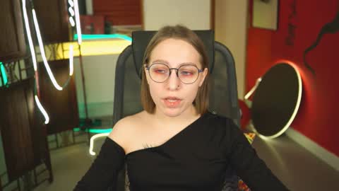 Snapshot of aphexqueen chatting on February 4, 2025, 12:22 pm APHEX QUEEN online show from February 4, 2025, 12:22 pm