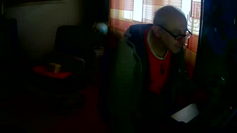 aphextwin72 online show from December 1, 2025, 7:35 am