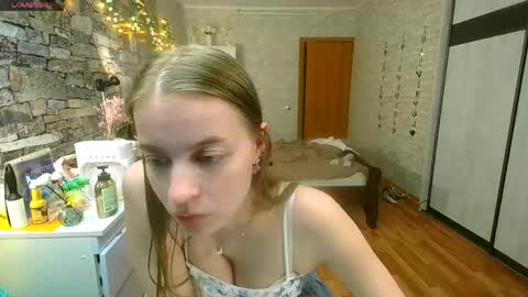 Aphrodite online show from May 11, 2026, 4:04 pm