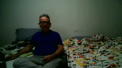 furry bear online show from December 29, 2024, 8:37 pm