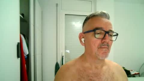 furry bear online show from September 30, 2025, 9:31 pm