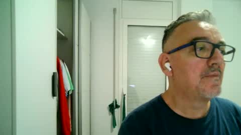 furry bear online show from October 6, 2025, 10:51 pm