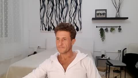 apollobest77 online show from December 9, 2024, 8:33 pm