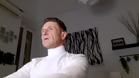 apollobest77 online show from February 9, 2025, 8:56 pm