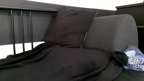 apollobest77 online show from April 4, 2026, 6:38 pm