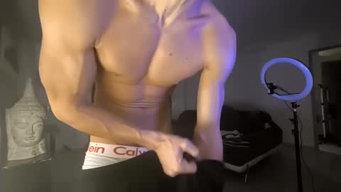 apollonfitx_69 online show from January 20, 2025, 11:54 pm