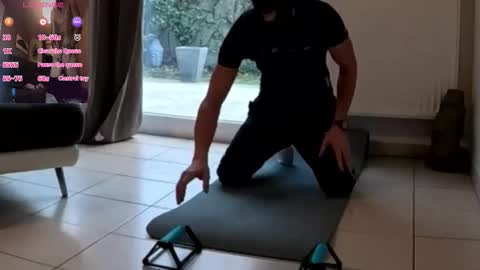 apollonfitx_69 online show from November 17, 2025, 3:51 pm