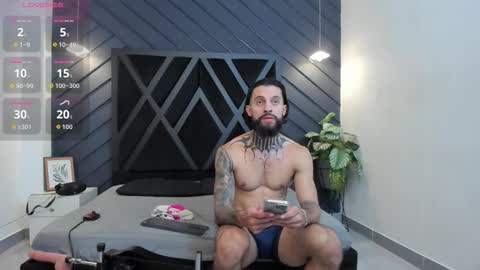 Snapshot of apolo_bianco_ chatting on September 17, 2025, 11:39 pm APOLO online show from September 17, 2025, 11:39 pm