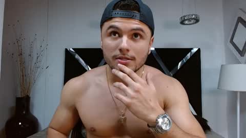 Snapshot of apolo_klein1 chatting on February 8, 2025, 4:57 am Apolo online show from February 8, 2025, 4:57 am