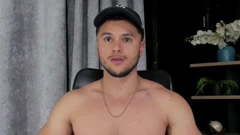 Snapshot of apolo_klein1 chatting on February 20, 2025, 6:50 am Apolo online show from February 20, 2025, 6:50 am