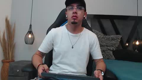 Apolo online show from October 23, 2025, 4:39 pm