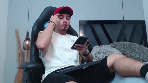 Apolo online show from November 15, 2025, 4:25 pm