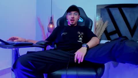 Apolo online show from November 25, 2025, 9:37 pm