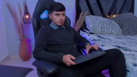 Apolo online show from November 29, 2025, 3:15 pm