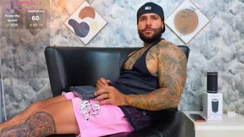 Snapshot of apolo_rousse chatting on February 5, 2026, 9:41 pm Apolo online show from February 5, 2026, 9:41 pm