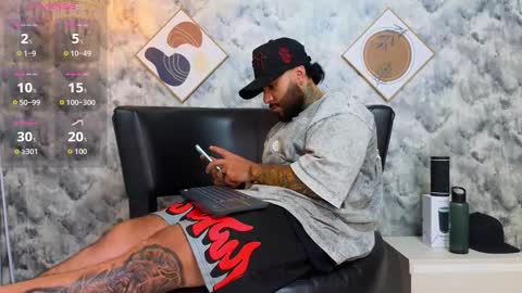 Snapshot of apolo_rousse chatting on February 7, 2026, 10:46 pm Apolo online show from February 7, 2026, 10:46 pm