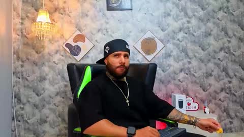 Snapshot of apolo_rousse chatting on February 21, 2026, 12:22 am Apolo online show from February 21, 2026, 12:22 am