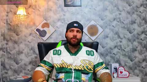 Snapshot of apolo_rousse chatting on February 25, 2026, 10:30 pm Apolo online show from February 25, 2026, 10:30 pm