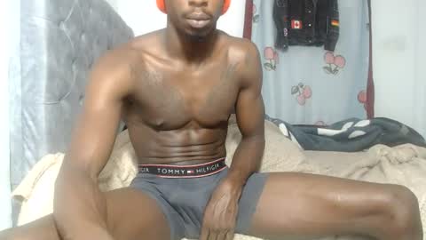 Snapshot of apoloblackbig chatting on July 12, 2026, 4:14 am apoloblackbig online show from July 12, 2026, 4:14 am