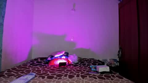 Lola  Apolo online show from May 3, 2026, 3:12 am