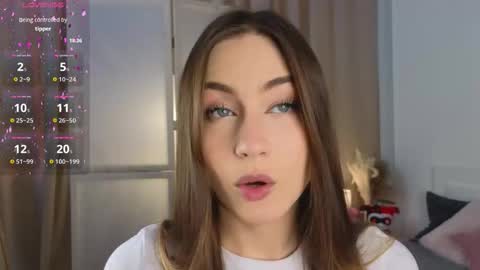 Vicki online show from November 7, 2025, 9:09 am