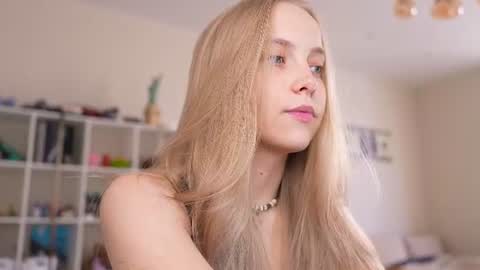 Snapshot of appr0ved chatting on June 22, 2026, 3:09 pm REYNA my friend online show from June 22, 2026, 3:09 pm