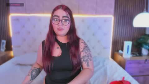 apriilfox online show from April 11, 2026, 7:45 am