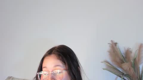 april_angels online show from March 7, 2025, 4:33 pm