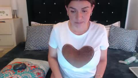 April online show from March 26, 2026, 3:28 pm