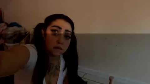 Snapshot of aprilanna chatting on December 5, 2024, 3:28 pm AnnaApril420 online show from December 5, 2024, 3:28 pm