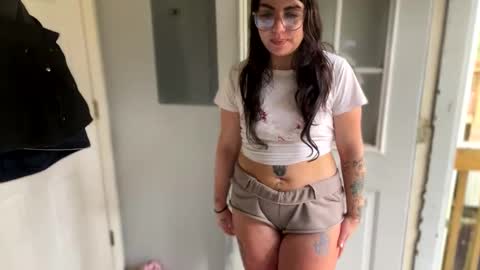 Snapshot of aprilanna chatting on December 17, 2024, 5:58 pm AnnaApril420 online show from December 17, 2024, 5:58 pm