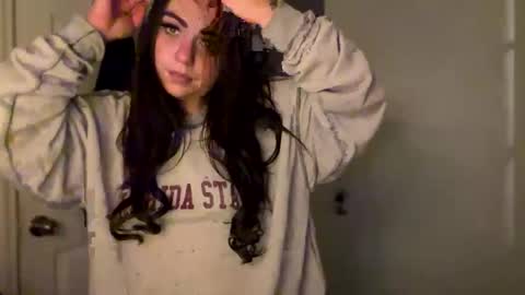 Snapshot of aprilanna chatting on January 7, 2025, 4:18 am AnnaApril420 online show from January 7, 2025, 4:18 am