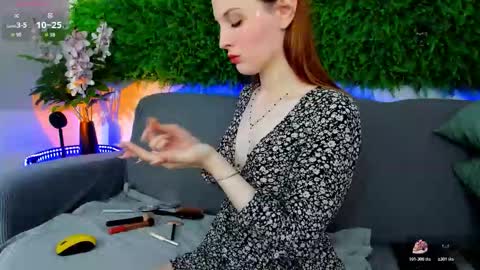 April online show from November 29, 2025, 4:21 pm