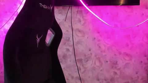 Snapshot of aprill_o_nill chatting on March 4, 2026, 12:55 pm aprill_o_nill online show from March 4, 2026, 12:55 pm