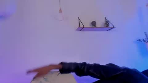 aprillebony319262 online show from April 10, 2026, 3:12 am