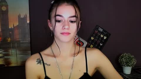 Aprill online show from January 21, 2025, 5:30 pm