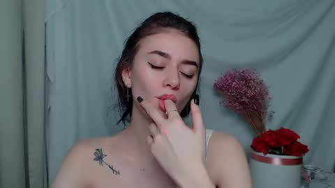 Aprill online show from January 23, 2025, 2:28 pm