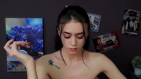 Aprill online show from February 20, 2025, 2:46 pm