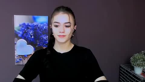 Aprill online show from March 7, 2025, 2:23 pm