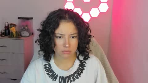 Snapshot of aqua_emilly chatting on November 5, 2025, 11:05 pm aqua emilly online show from November 5, 2025, 11:05 pm