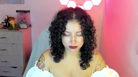 Snapshot of aqua_emilly chatting on November 11, 2025, 12:32 am aqua emilly online show from November 11, 2025, 12:32 am