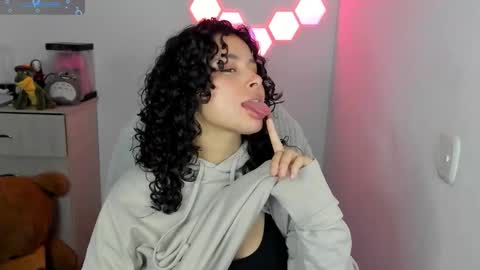 Snapshot of aqua_emilly chatting on January 9, 2026, 10:22 pm aqua emilly online show from January 9, 2026, 10:22 pm